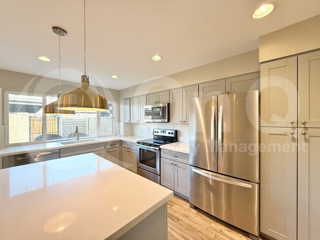 Foto del edificio - 4250 N Parkway Ave