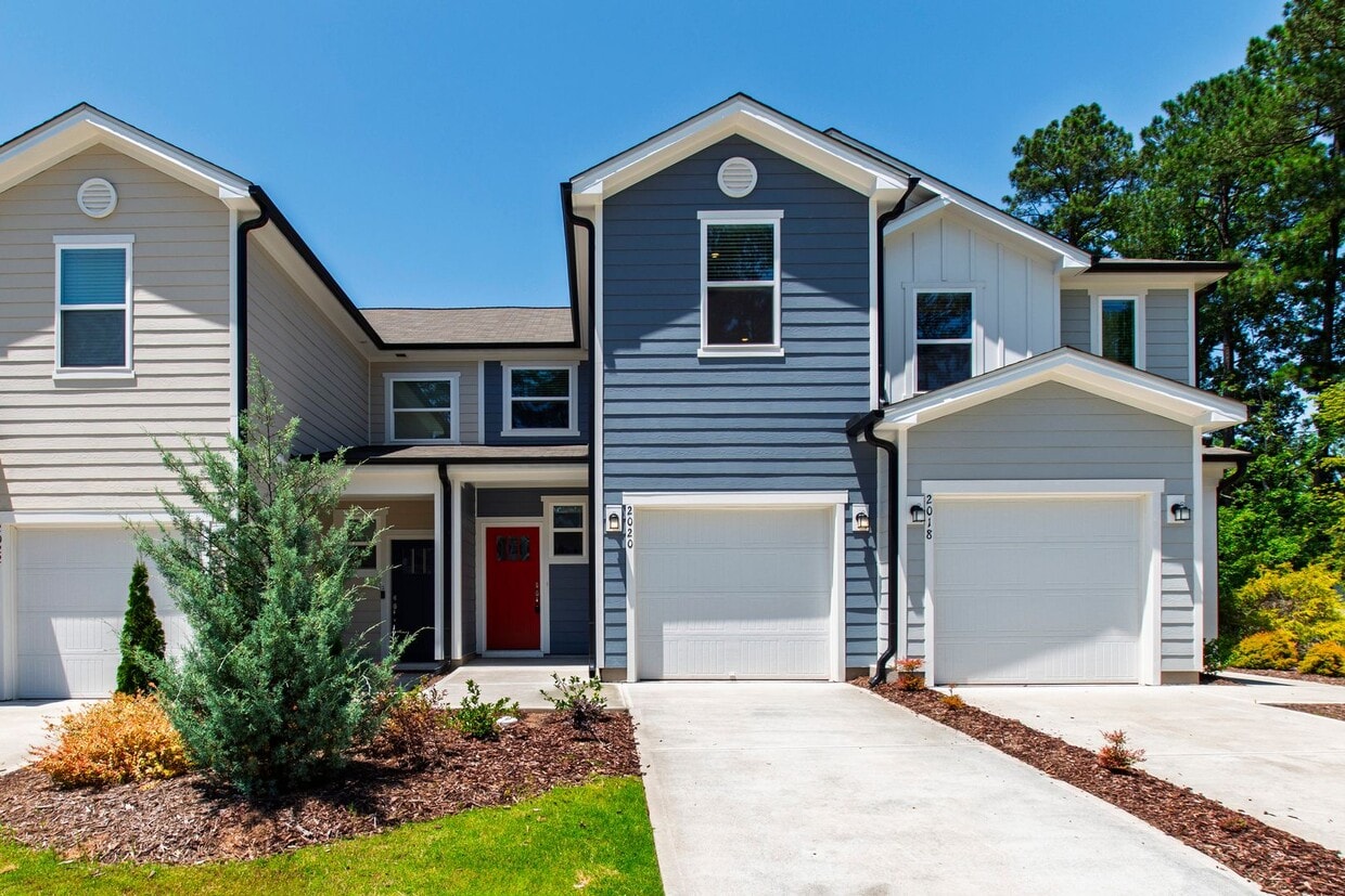 Primary Photo - Modern 3-Bedroom Townhome with Luxury Fini...