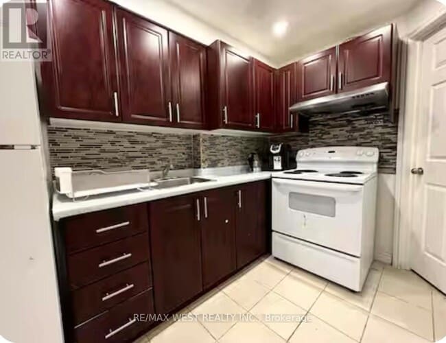 Photo du bâtiment - 11A St Andrews Blvd