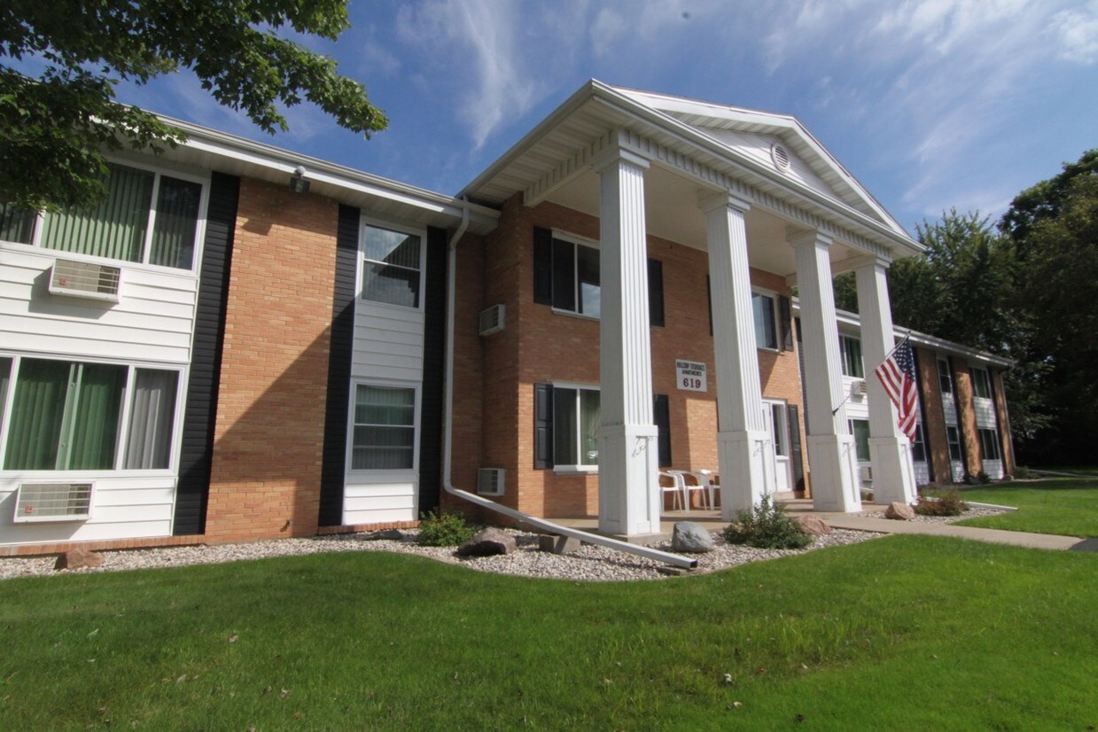 Hilltop Apartments - Marshfield Wi Apartmentscom