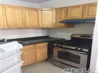 Foto del edificio - 142-26-142-37 37th Avenue