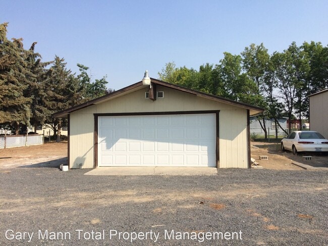 Building Photo - 3 br, 2 bath House - 3015 Rd H NE