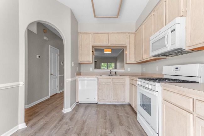 Foto del edificio - 2572 Hartley St