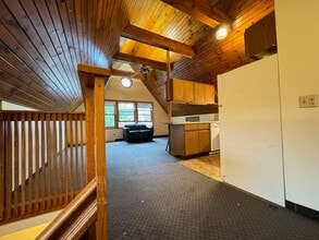 Building Photo - 408 N Frances St