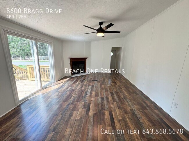 Foto del edificio - 8600 Bragg Dr