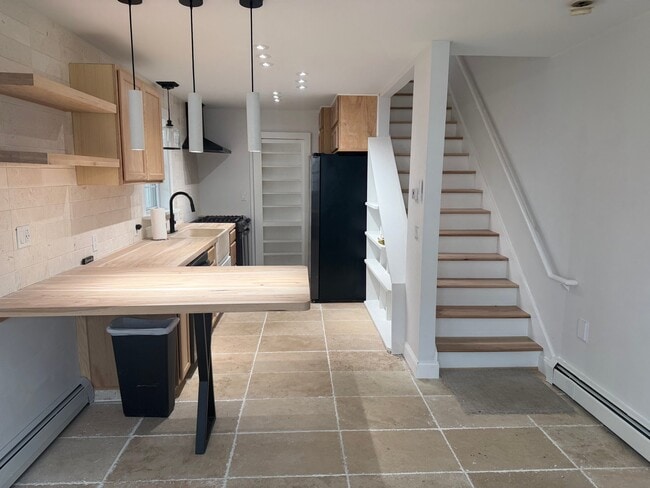 Building Photo - 19-21 Kentville Terrace
