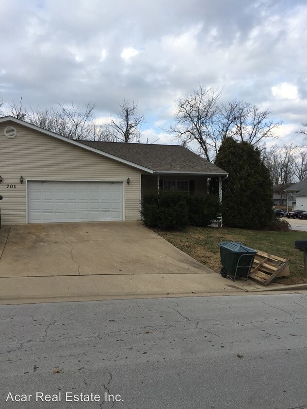 701 Curtis Dr, Rolla, MO 65401 Condo for Rent in Rolla, MO