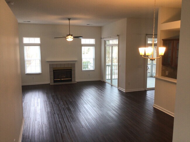Foto del edificio - 2308 Adams Farm Parkway