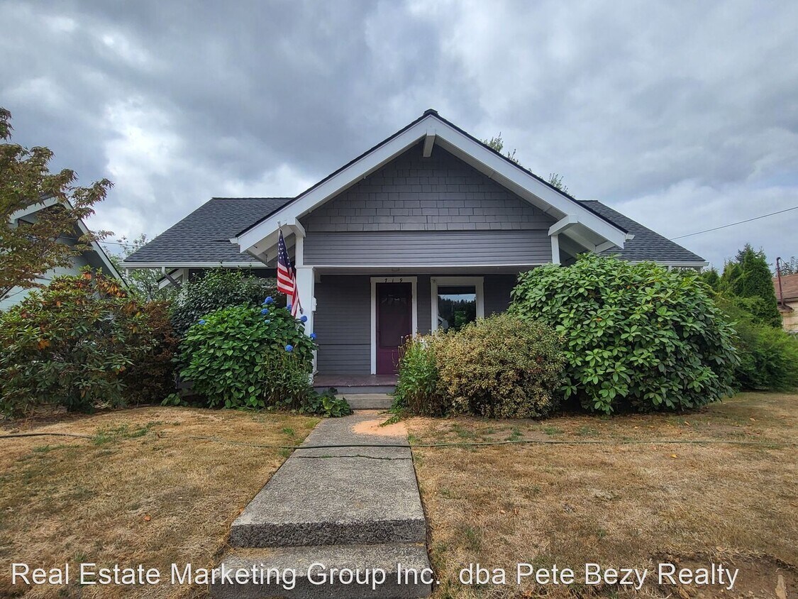 3 br, 1 bath House 719 SW Chehalis Ave House Rental in Chehalis, WA