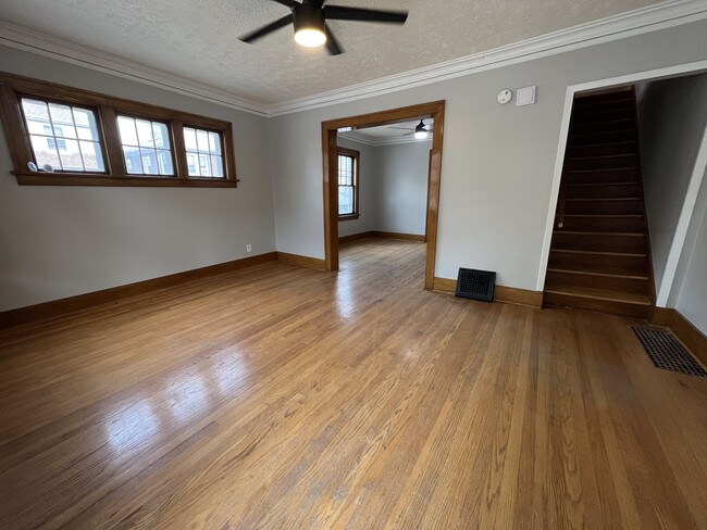 Building Photo - 3809 Davenport St