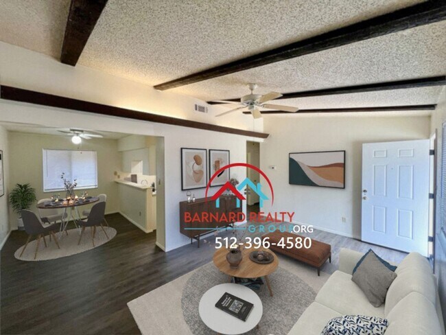 Building Photo - Available Now: 2 Bed Duplex with Carport a...