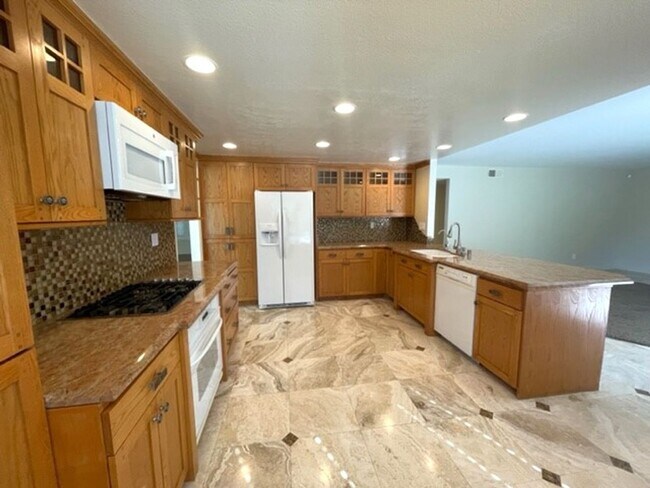 Foto del edificio - 526 Trailridge Dr
