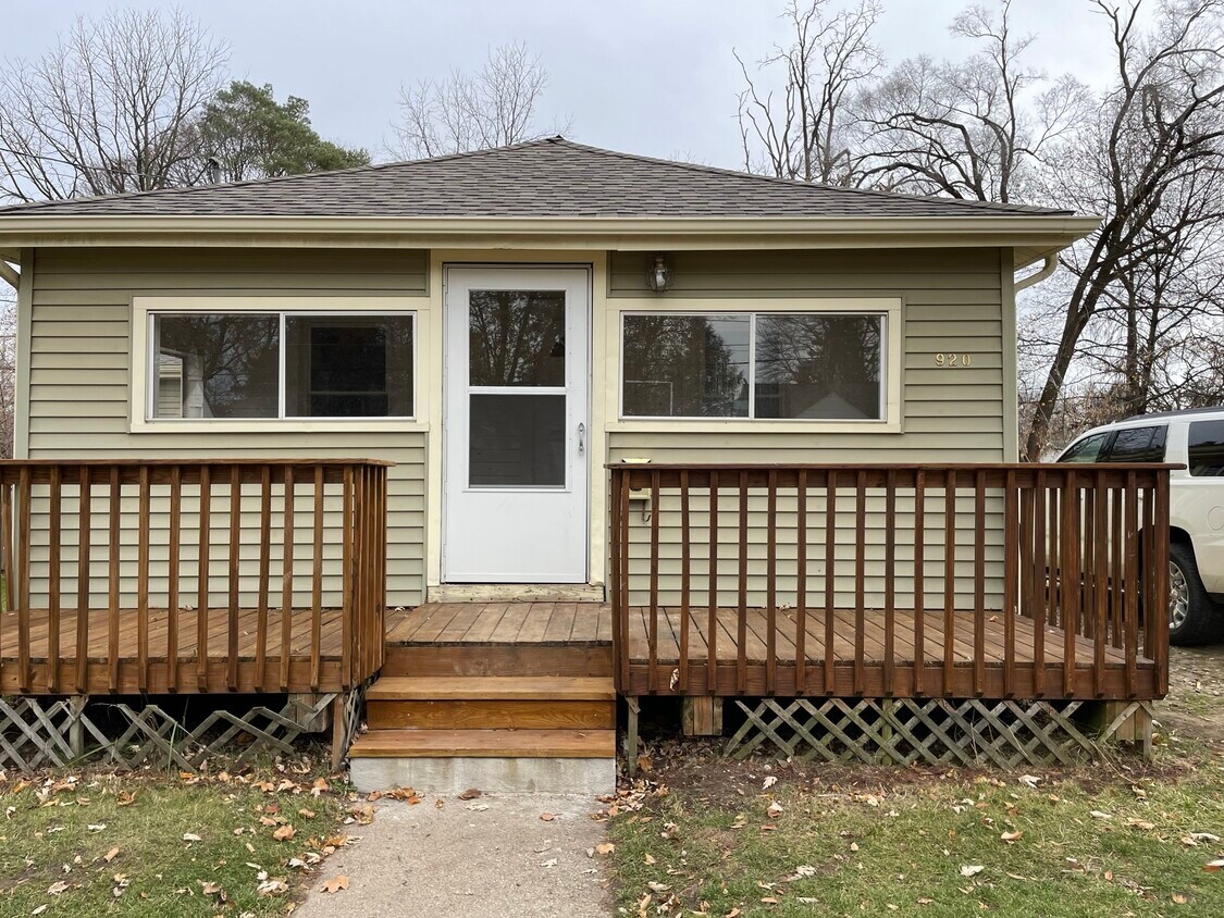 920 N Berrien St, Albion, MI 49224 House Rental in Albion, MI