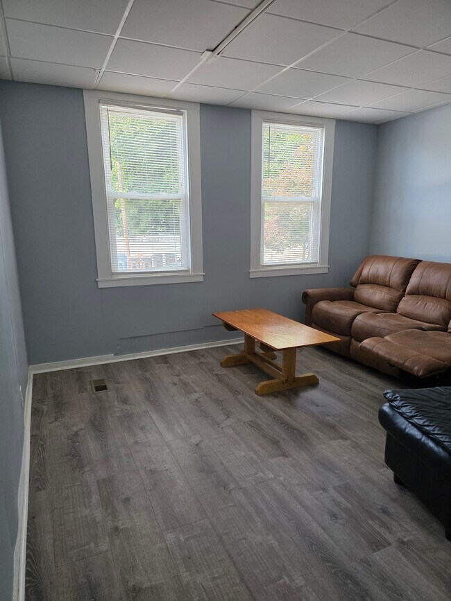 Foto del edificio - 1172 Townsend Ave