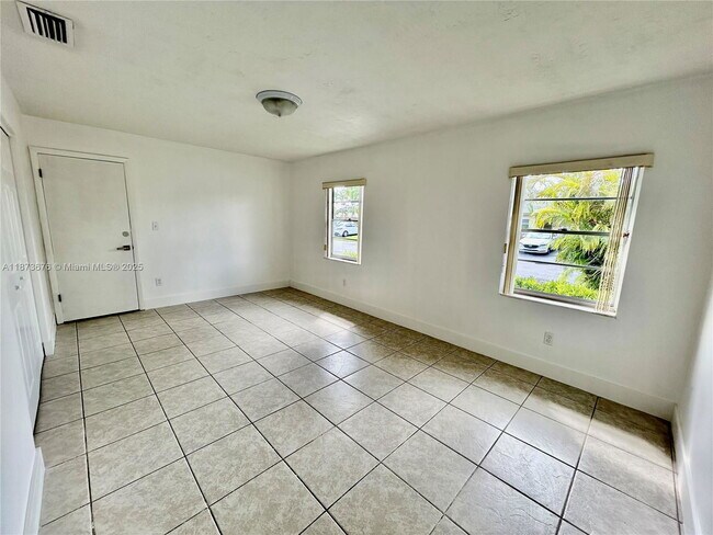 Foto del edificio - 12024 SW 110th St Cir E