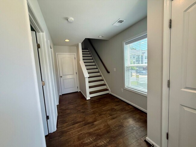 Building Photo - 2617 Avinity Pl