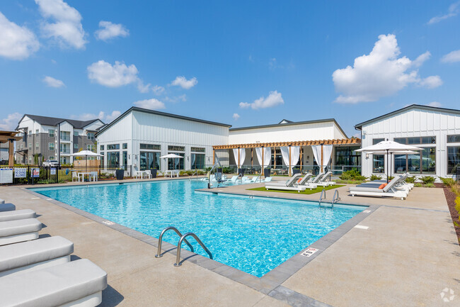 Resort-Style Pool - Bexley Spring Hill