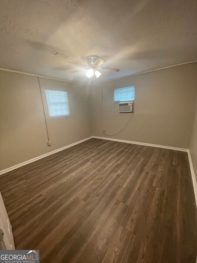 Building Photo - 3620 Earl St