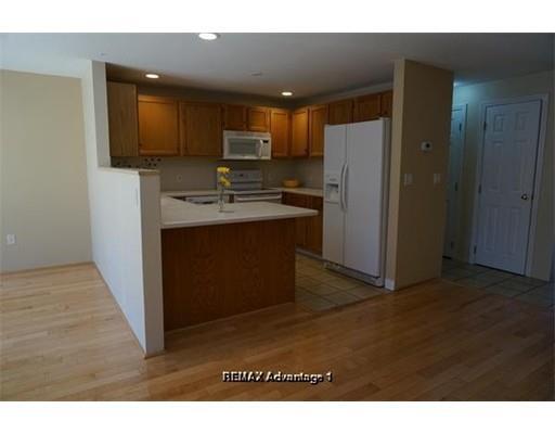Building Photo - 3 Tracy Ann Dr