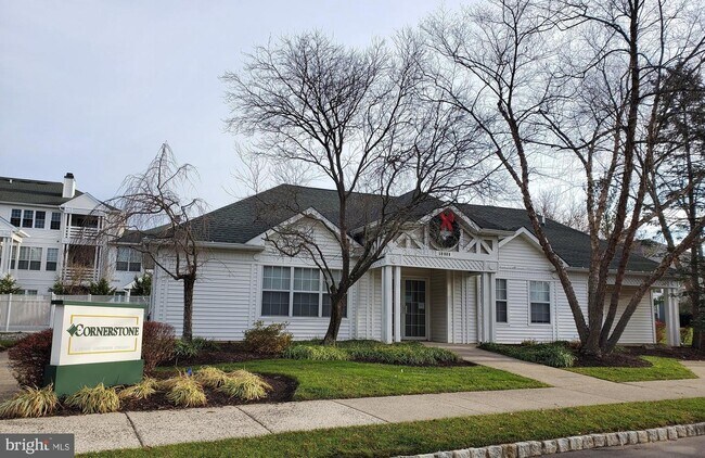 Foto del edificio - 13106 Cornerstone Dr