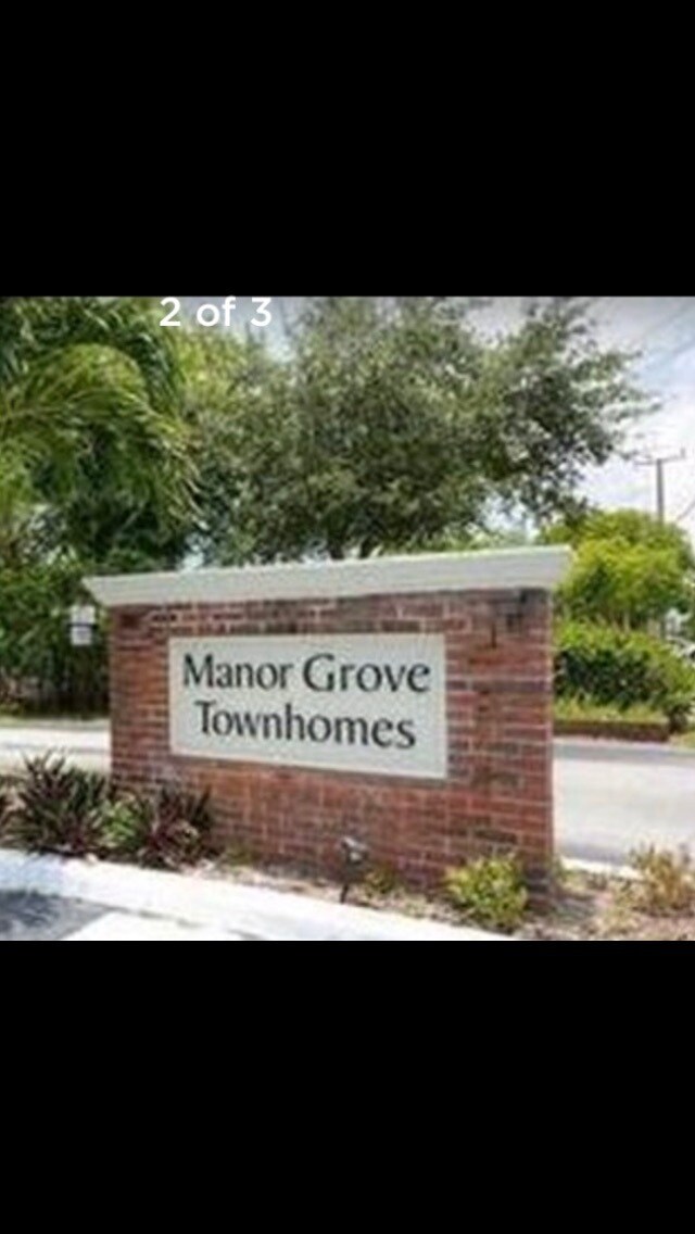 Building Photo - 124 NE 20th Ct