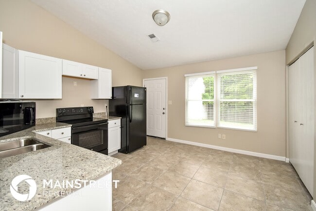 Foto del edificio - 6631 Hunters Creek Blvd