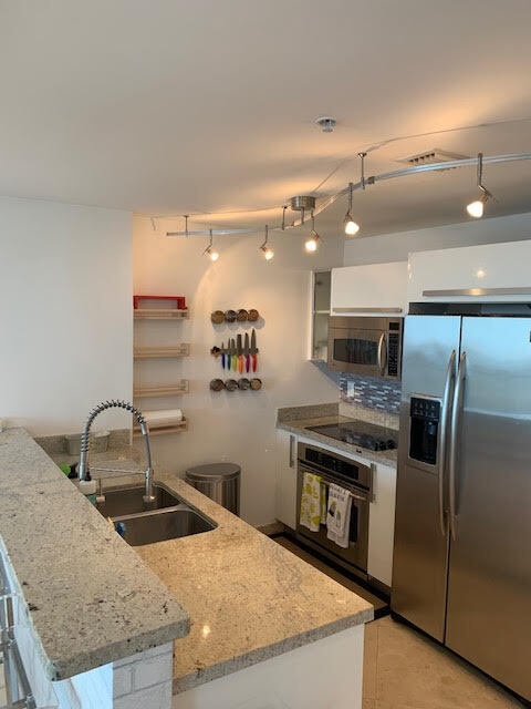 Foto del edificio - 601 NE 36th St