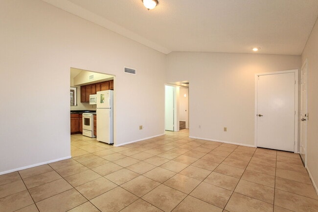 Building Photo - 17614 N 133rd Dr