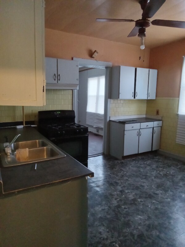 Primary Photo - 9231 S Woodlawn Ave