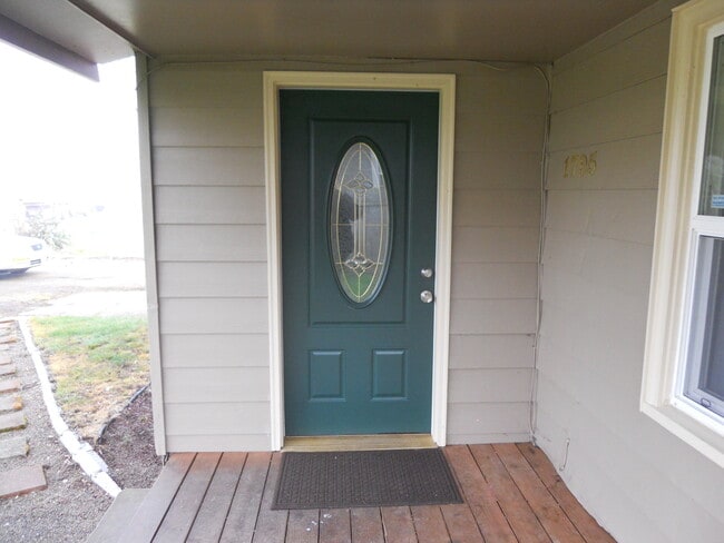 Building Photo - OWN808