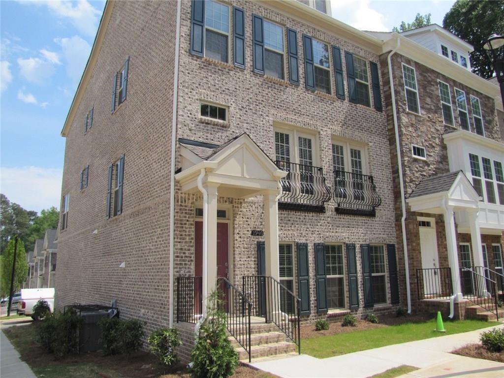 Foto principal - 1940 Discovery Park Ln