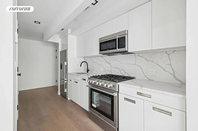 Foto del edificio - 428 E 9th St