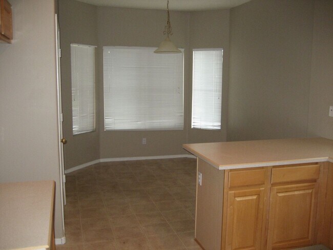 Building Photo - 40228 N Patriot Way