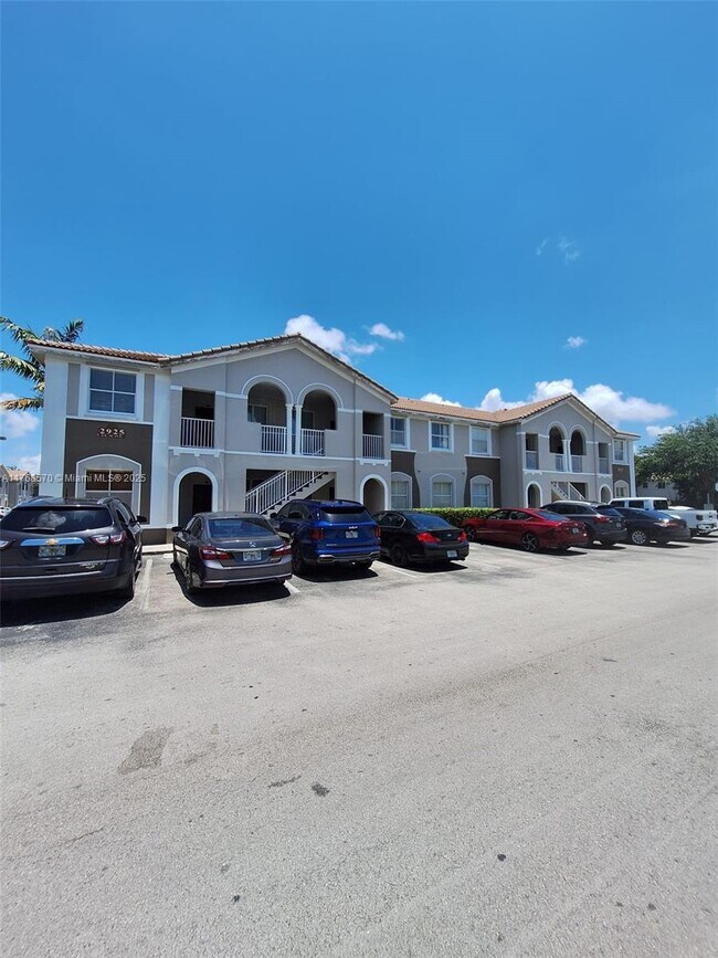 Foto del edificio - 2925 SE 16th Ave