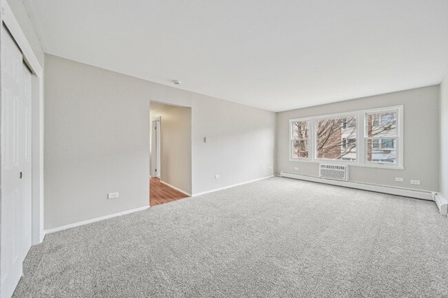 Building Photo - Eden Prairie Apartments