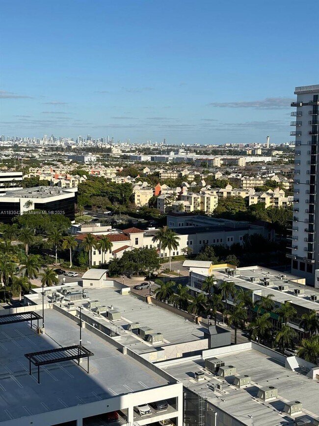 Foto del edificio - 5300 Paseo Blvd