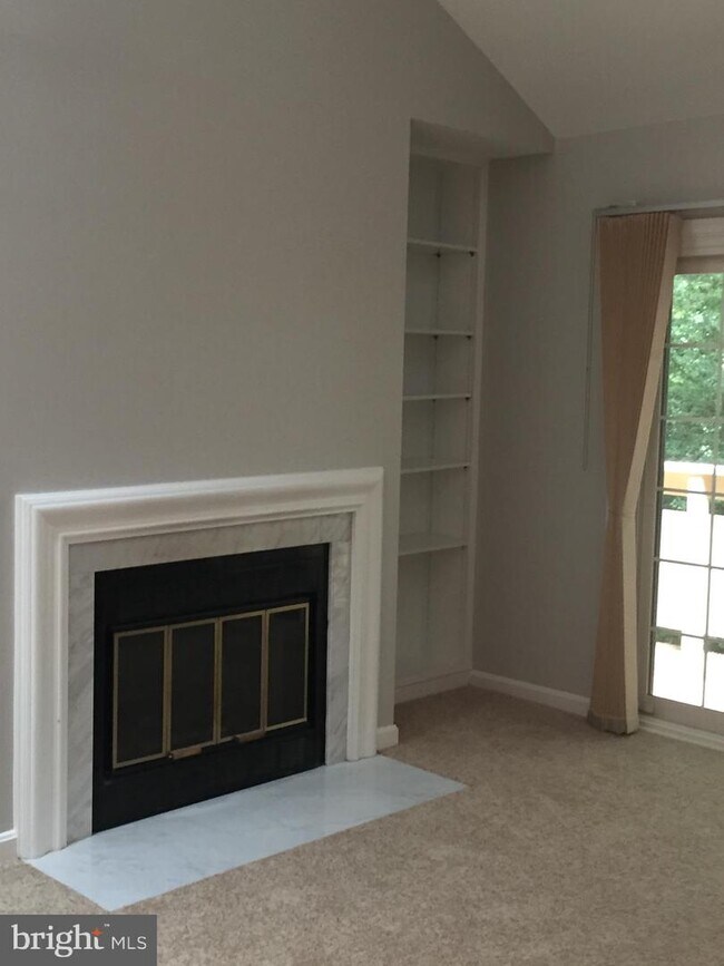 Foto del edificio - 2217 Lovedale Ln
