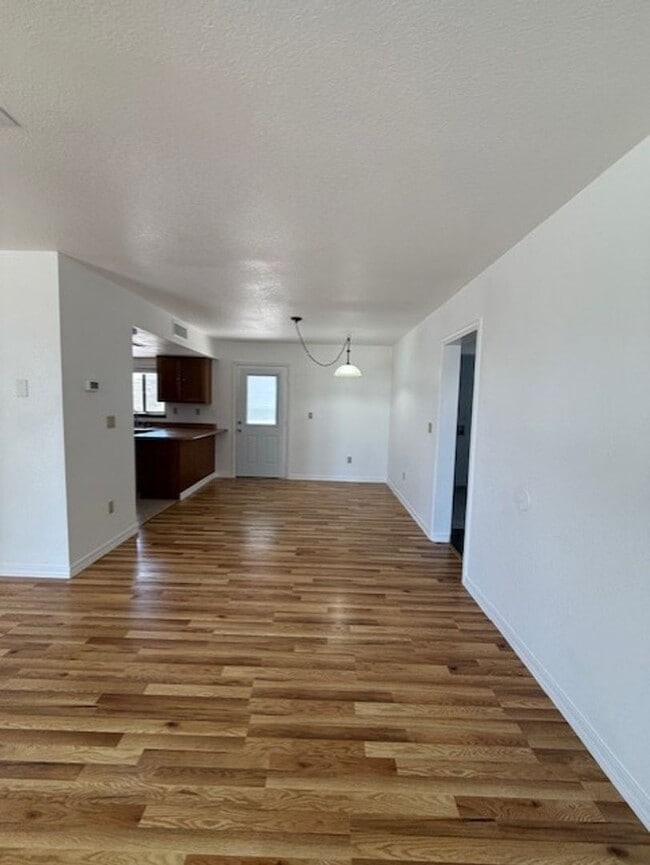 Foto del edificio - 1324 S Ocotillo Dr