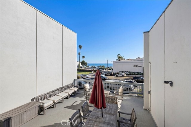 Building Photo - 245 Aster St