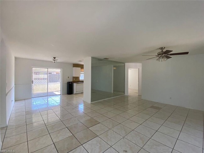 Building Photo - 15604 Sunny Crest Ln
