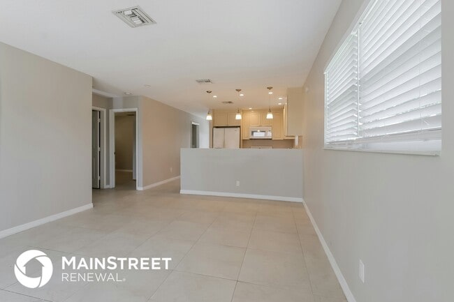 Foto del edificio - 3299 SE Garden St