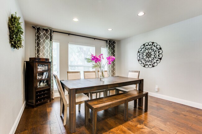 Foto del edificio - 6223 Copperhill Dr