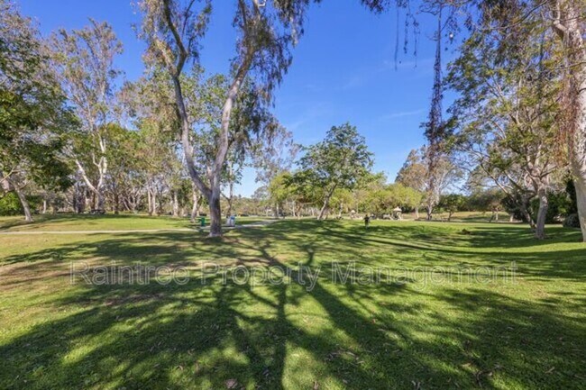 Foto del edificio - 3256 Via Marin