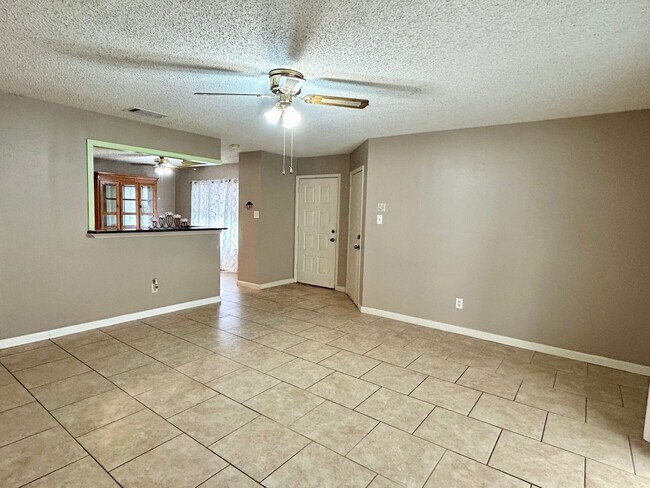 Foto del edificio - 3BED/2BATH Home For Rent Near Steubing Ranch! Available Now!