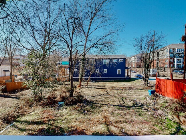 Foto del edificio - 851 McDaniel St SW