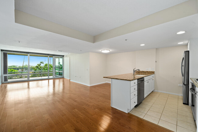 Building Photo - 9715 Woods Dr