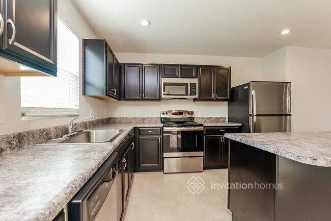 Foto del edificio - 2408 Solomon Ln