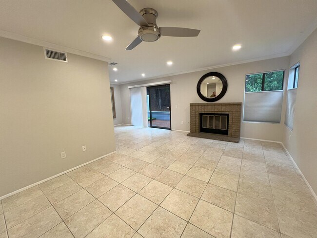 Building Photo - 375 Windjammer Cir