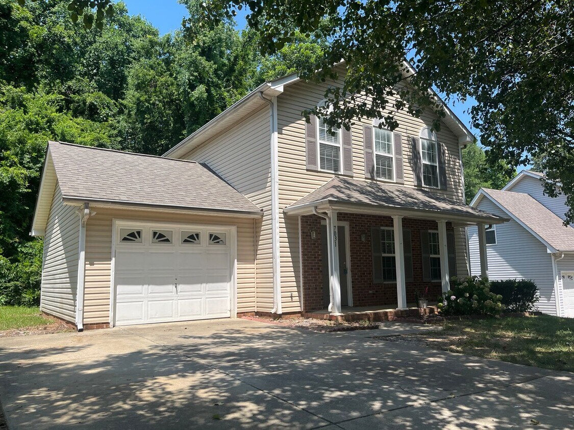 Foto principal - Great 3 Bed, 2.5 Bath house in University ...