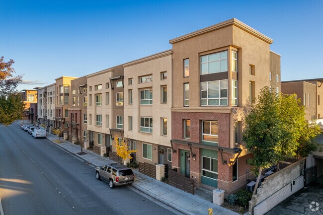 Building Photo - Motif at Glendora Place